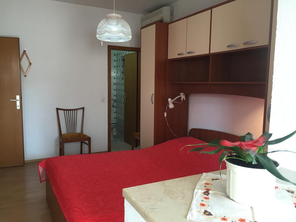 Apartments Bilic Nemira Omiš Exterior foto